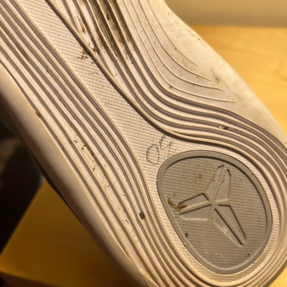 Kobe 9 Wolf Grey - Picture 10 of 10